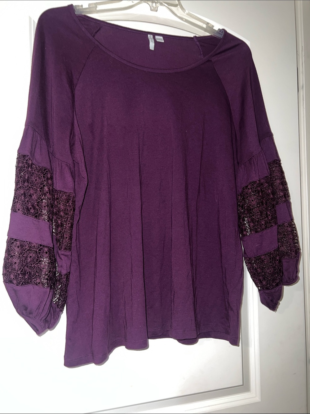 Women’s Purple Lace-Sleeve Pullover Top
